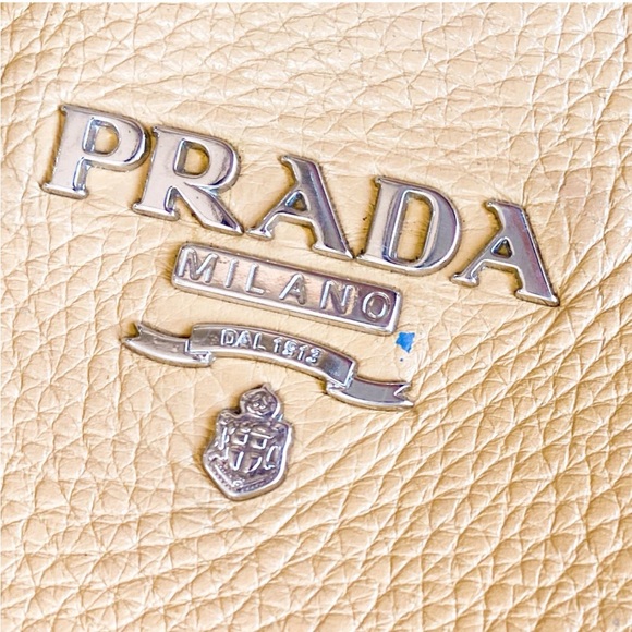 AUTHENTIC PRADA VITELLO DAINO BUTTERY TAN PEBBLE LEATHER HOBO LUXE SHOULDER BAG. - Picture 12 of 12